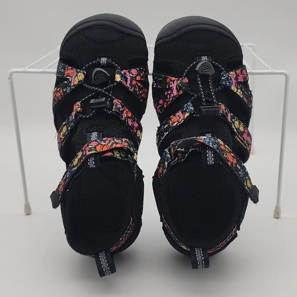 3 Listings 15$! KEEN Girls Sandals